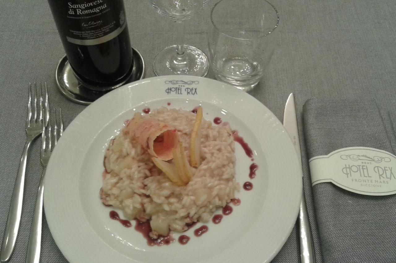 Hotel Rex - Fronte Mare 리치오네 외부 사진